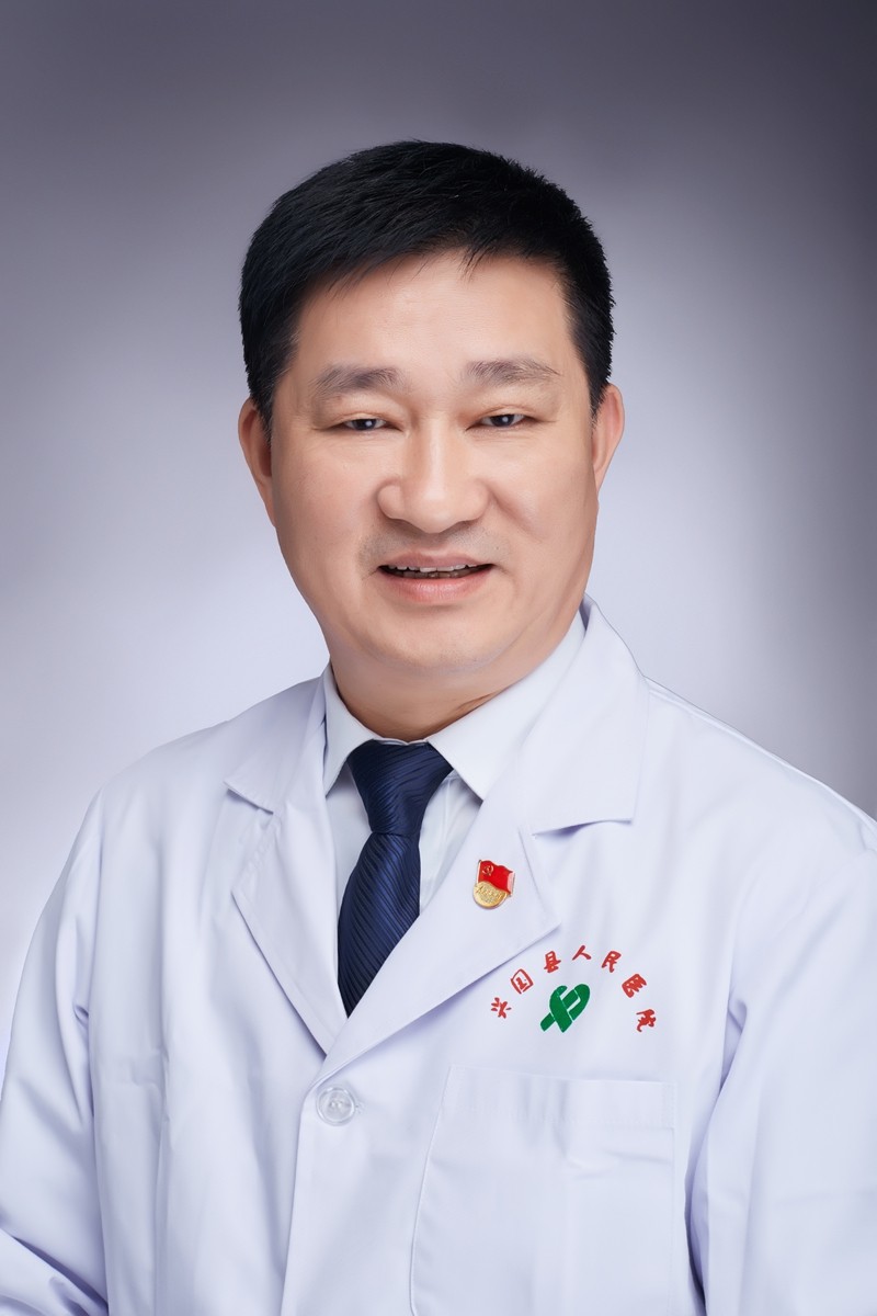 副主任医师 曾华元